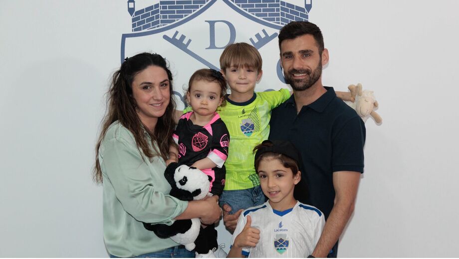 Roberto renova contrato com o Chaves e conta com apoio familiar