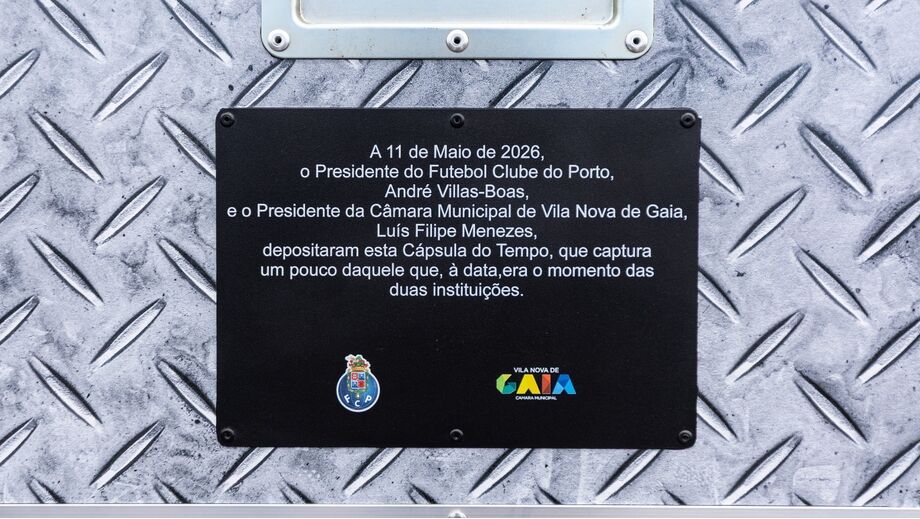A inscrição na cápsula do tempo