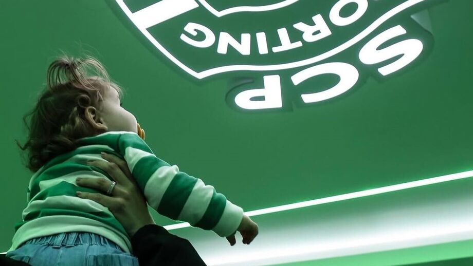 Mães e filhos vivem momentos no Estádio de Alvalade do Sporting