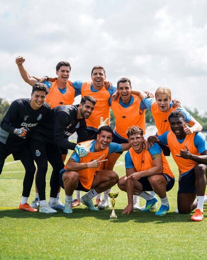 Animação durante o treino do FC Porto