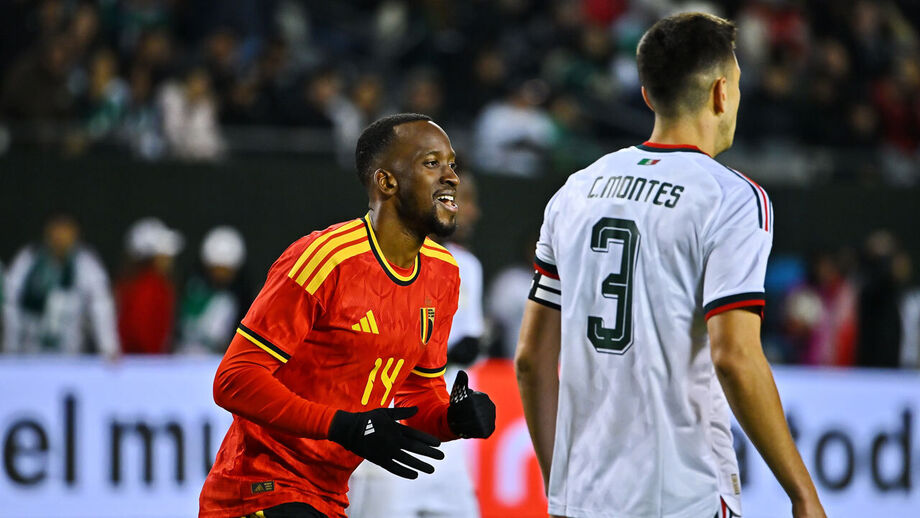  Lukebakio ao serviço da seleção belga
