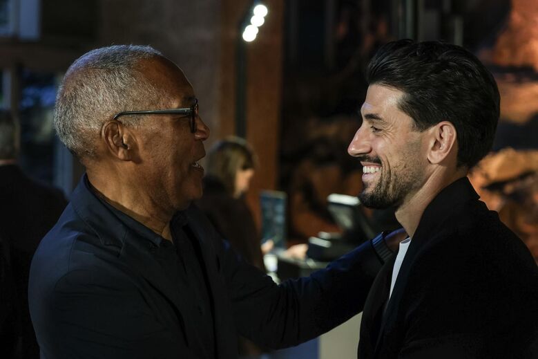 Pizzi com Shéu na apresentação do livro de José Eduardo
