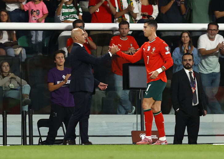 Roberto Martínez: «A eficácia de Ronaldo à frente da baliza é a melhor de sempre»