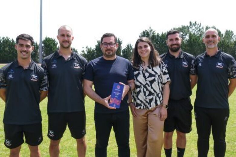 Ana Teixeira, embaixadora da competição, com a equipa técnica premiada