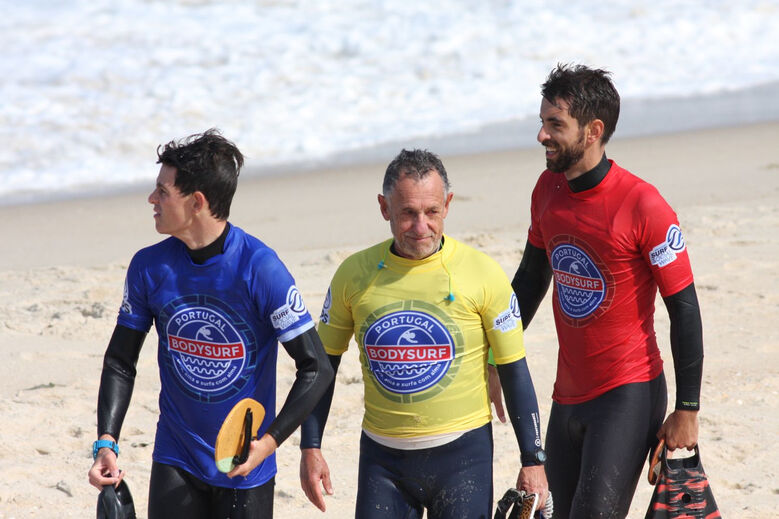 Atletas de bodysurf competem na Praia da Vagueira no Nacional de Bodysurf 2026