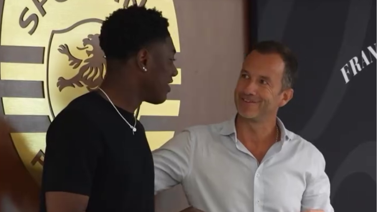 Doumbia partilha bastidores de Veneza a Alcochete: reforço do Sporting contemplou a nova casa