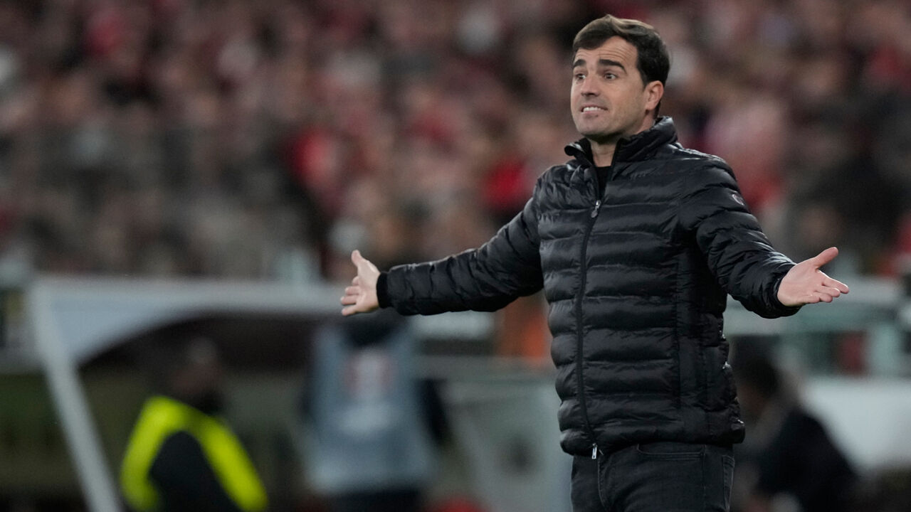 Carles Martínez Novell é o novo treinador do Bayer Leverkusen