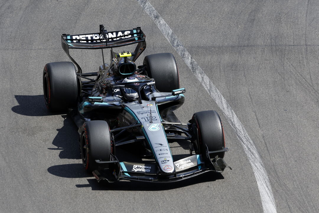 Kimi Antonelli alcança a quarta 'pole position' da carreira