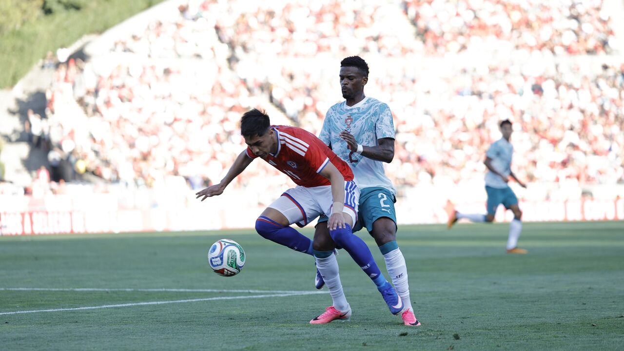 Nélson Semedo foi titular