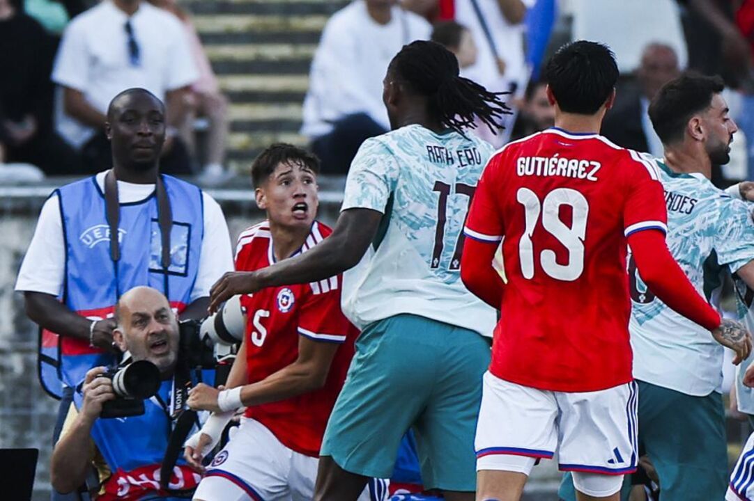 Leão foi expulso