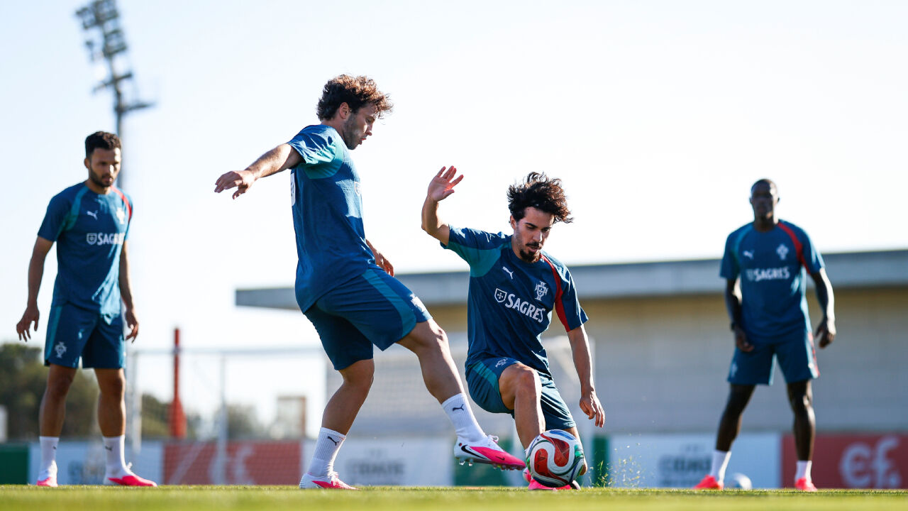 Gonçalo Ramos, João Neves, Vitinha e Nuno Mendes no relvado