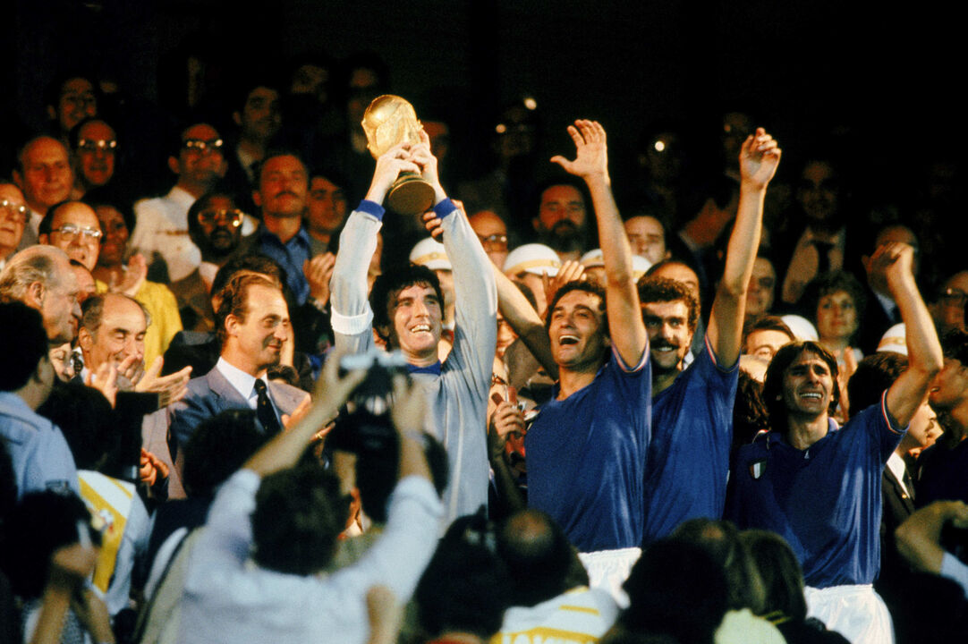 Os italianos  celebram  em pleno Bernabéu  a grande conquista