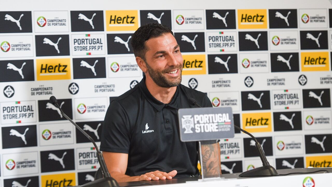 Mika treina o Leça
