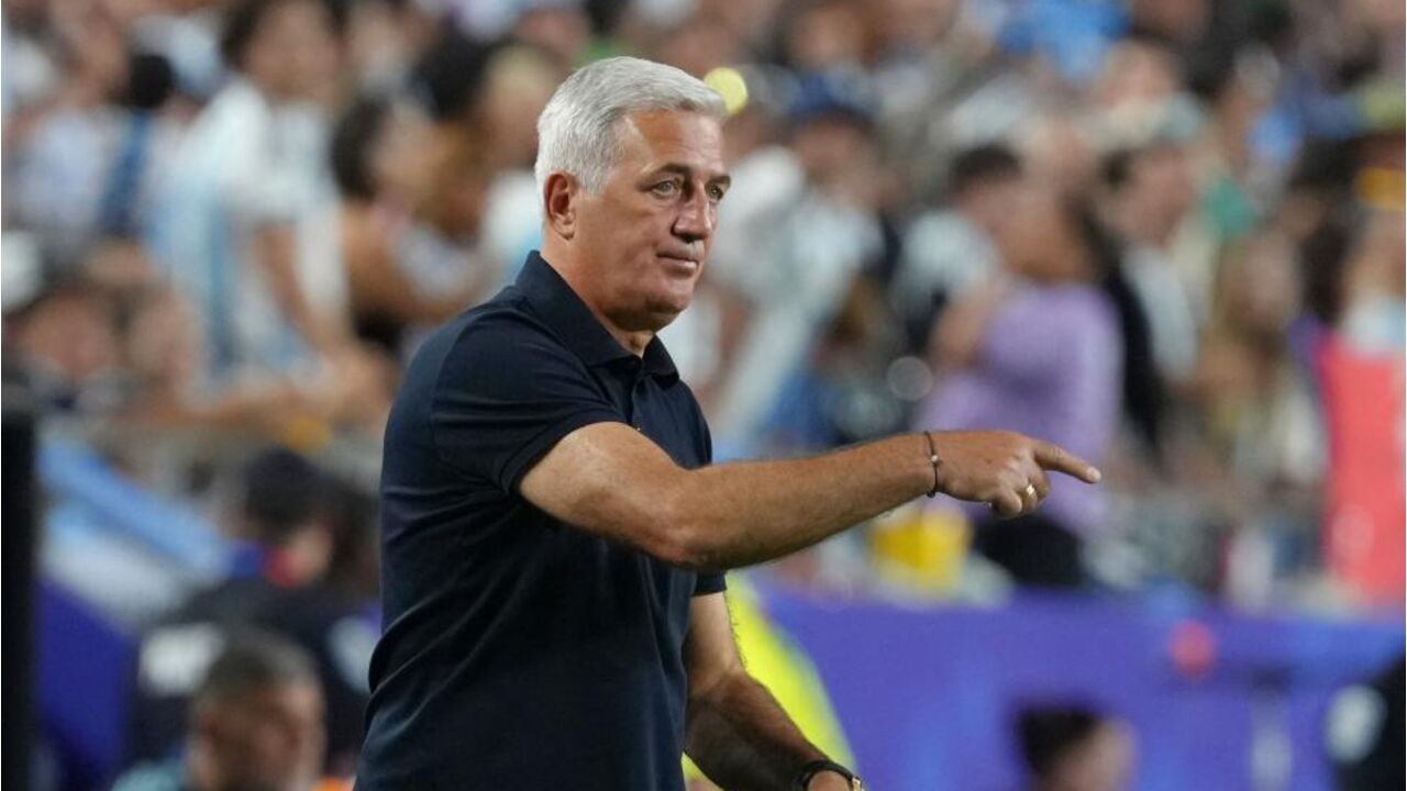 Vladimir Petkovic, selecionador da Argélia