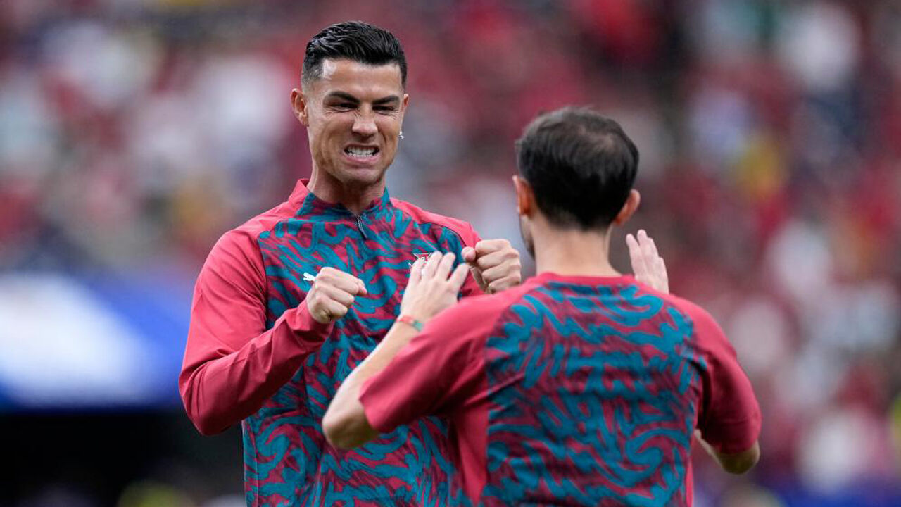 Cristiano Ronaldo chega à sexta presença num Mundial e iguala registos de Messi e Ochoa