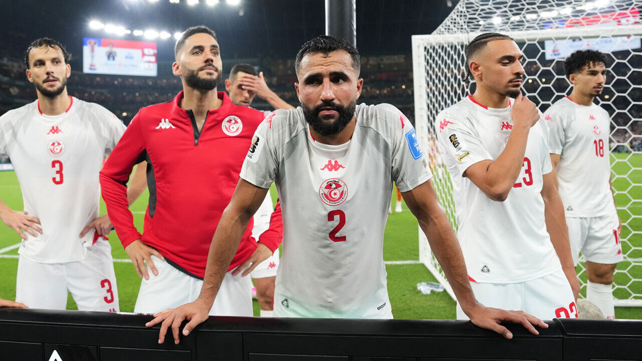 Ali Abdi desolado após derrota da Tunísia frente ao Japão