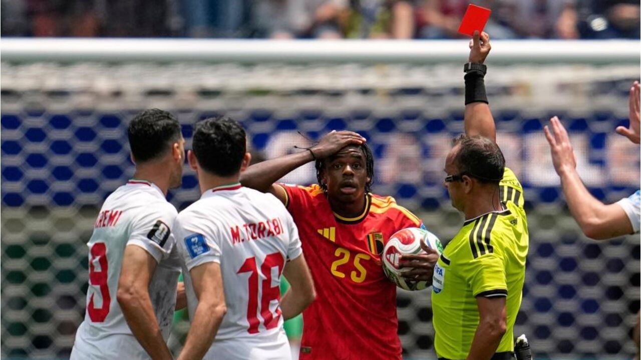 Ngoy é expulso no Bélgica-irão