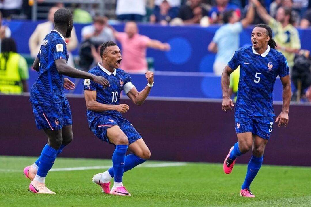 Mbappé festeja