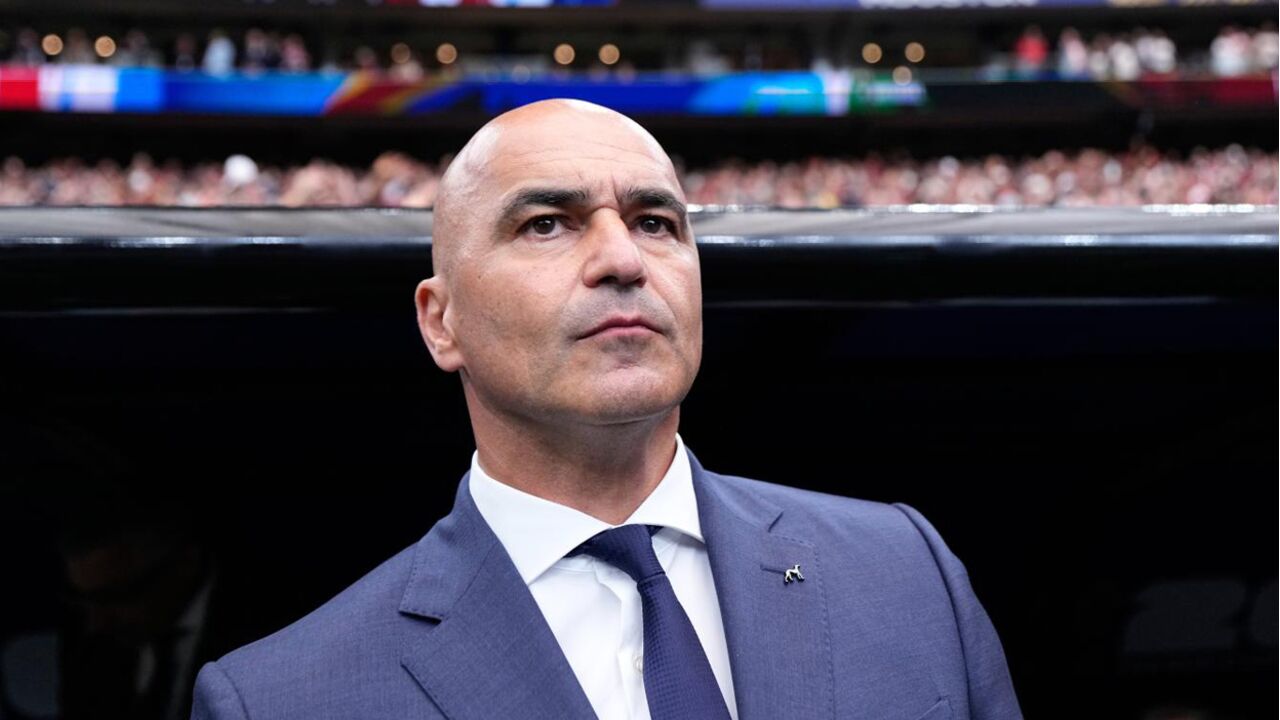 Roberto Martínez reage junto ao banco de suplentes de Portugal