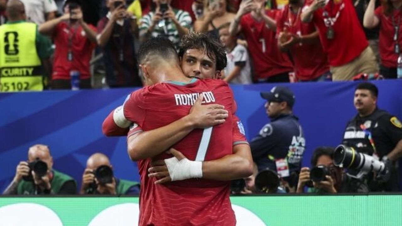 João Félix com Ronaldo