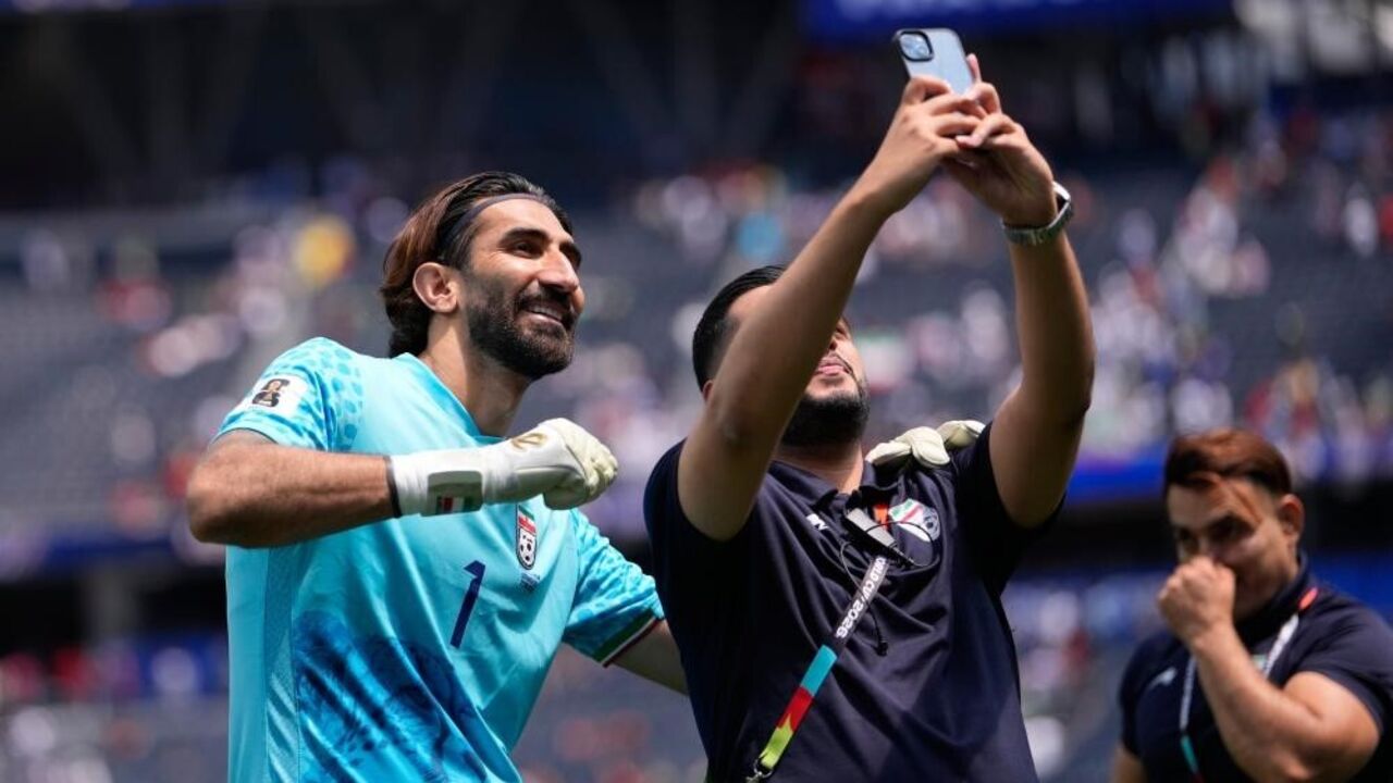 Alireza Beiranvand foi figura diante da Bélgica