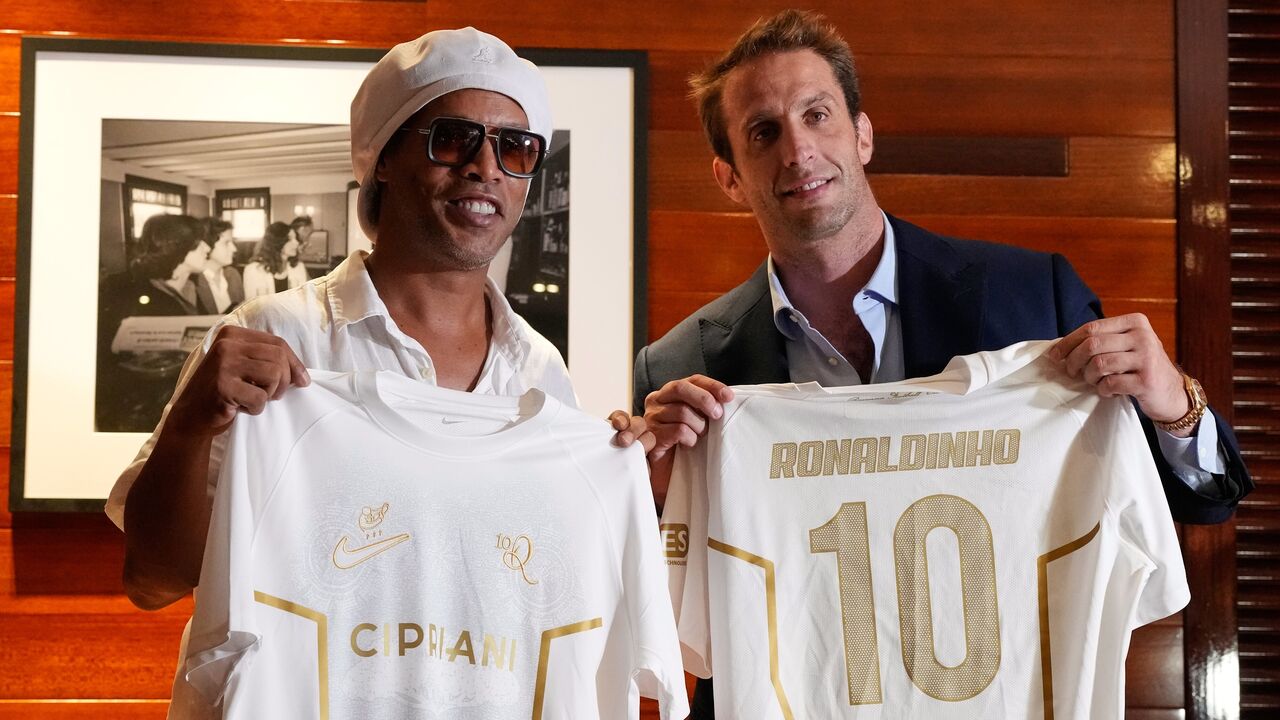 Ronaldinho Gaúcho assinou pelo Ravenna