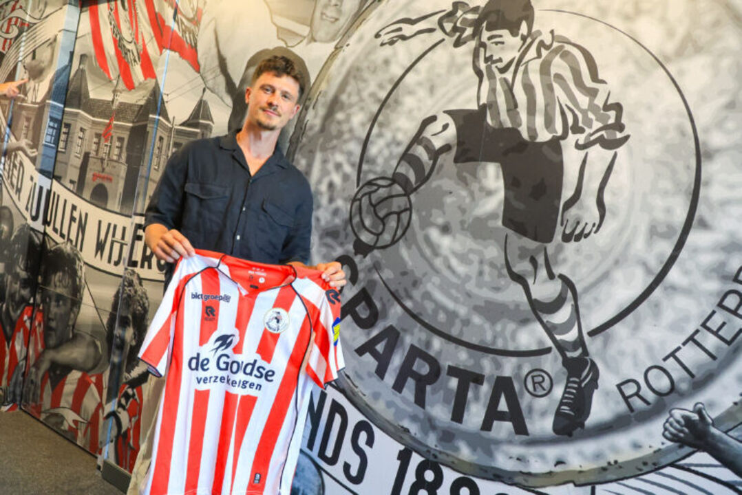Bas Kuipers apresentado no Sparta Roterdão