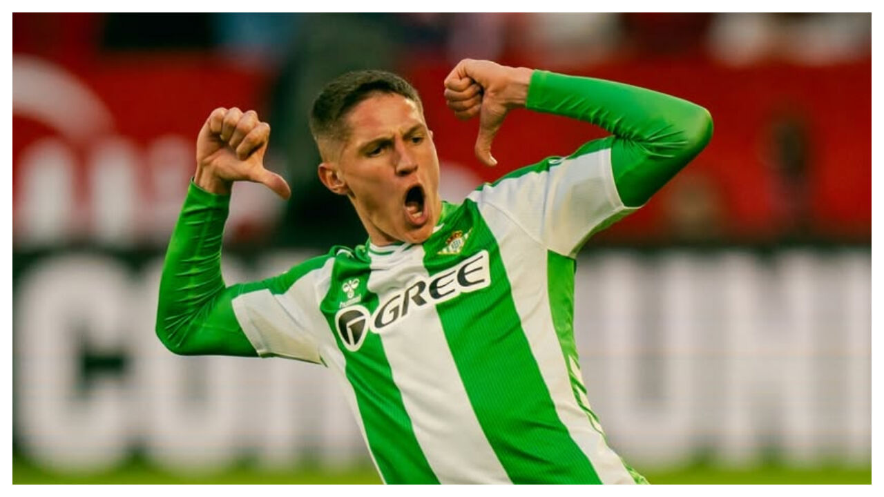 Altimira fez 40 jogos na última época com as cores do Betis