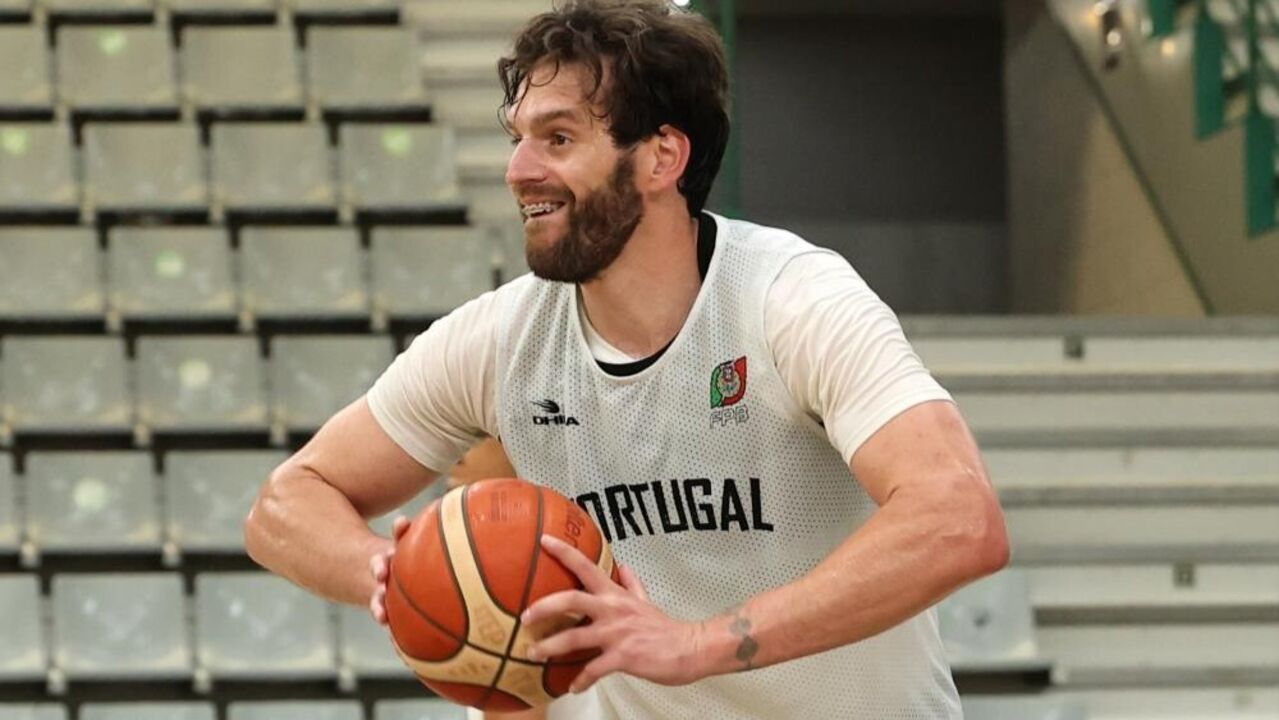 Miguel Queiros, jogador de basquetebol