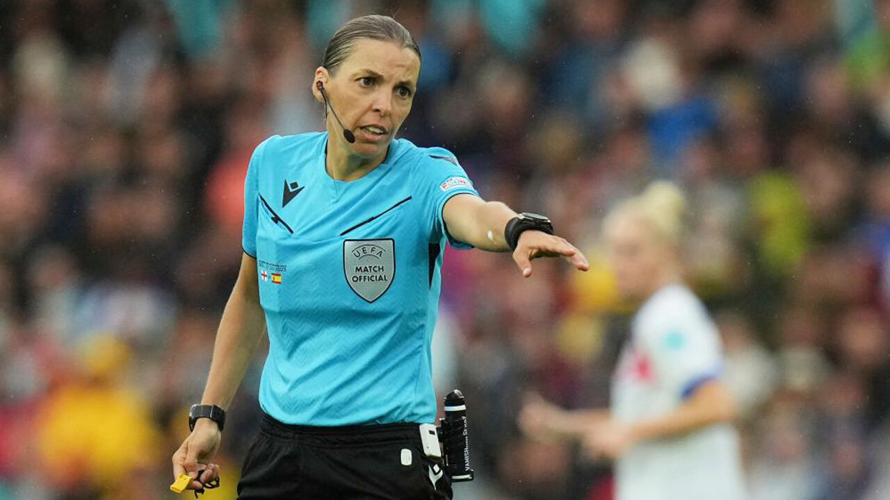 UEFA nomeia francesa Stéphanie Frappart para o Comité de Arbitragem