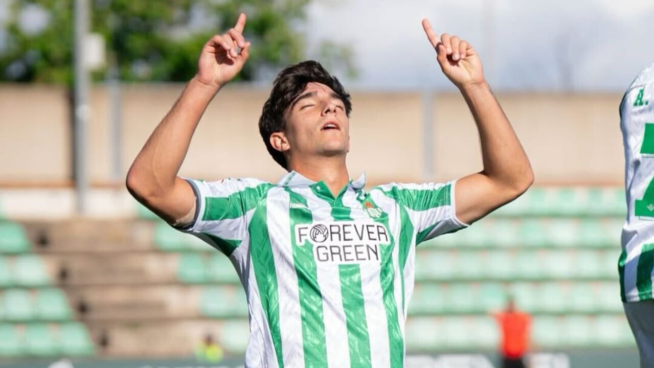 Carlos Reina ao serviço do Betis