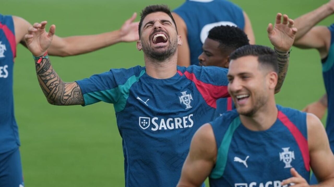 Rúben Neves ainda não jogou mas mantém boa disposição