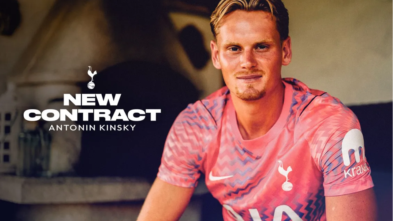 Kinsky renova com o Tottenham