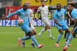 Masuaku, do Congo, em ação frente à Dinamarca