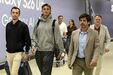 Silas Andersen com elementos do Sporting no momento da chegada a Portugal