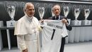 Leão XIV recebeu uma camisola de Florentino Pérez