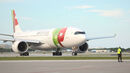 O avião de Portugal a aterrar em Miami