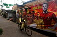 Em Howrah, nos arredores de Calcutá, há um mural com Cristiano Ronaldo e companhia