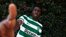 Issa Doumbia de leão ao peito