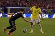 Neymar em ação frente à Escócia