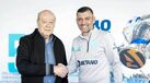 A fotografia partilhada pelo FC Porto quando Sérgio Conceição renovou contrato