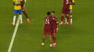 Samu Costa cumprimenta Cristiano Ronaldo no final do Colômbia-Portugal