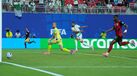 O momento em que Mahrez marcou nos descontos do Argélia-Áustria