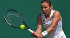 Maja Chwalinska em ação em Wimbledon