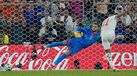 Os jogadores de Holanda e Marrocos em ação