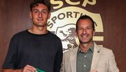 Silas Andersen posa ao lado de Frederico Varandas