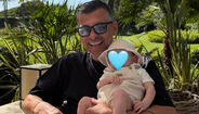 Sérgio Conceição e o neto, filho de Rodrigo Conceição