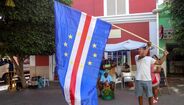 Já se vai fazendo a festa nas ruas de Cabo Verde