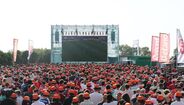 Ambiente ao rubro: as imagens da festa na Fan Zone Betano em Gaia