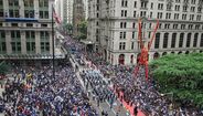 Ruas de Nova Iorque encheram para festejar o título dos NY Knicks